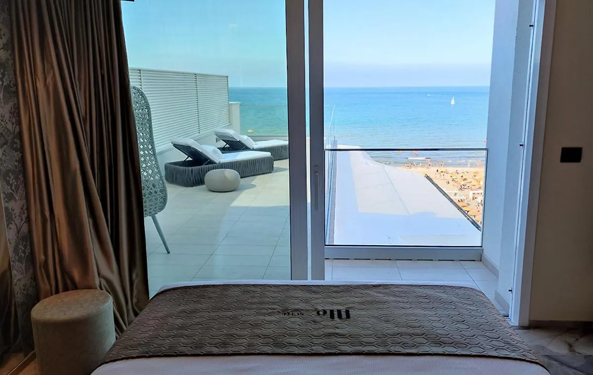 Ale Suite Sea Side View - Hotel Arizona location